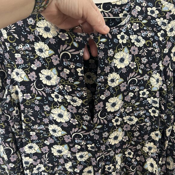 AEO SOFT & SEXY Dress S Floral Knit Navy Fit & Flare Bell LS Keyhole Flowy Cut - Picture 4 of 12